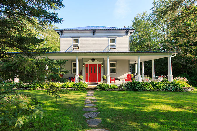 Choose Your Pace: Hiking and Walking Classics in Québec & Vermont